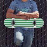 Streifen Vertikal grün und weiß Skateboard<br><div class="desc">Weiß und grün</div>