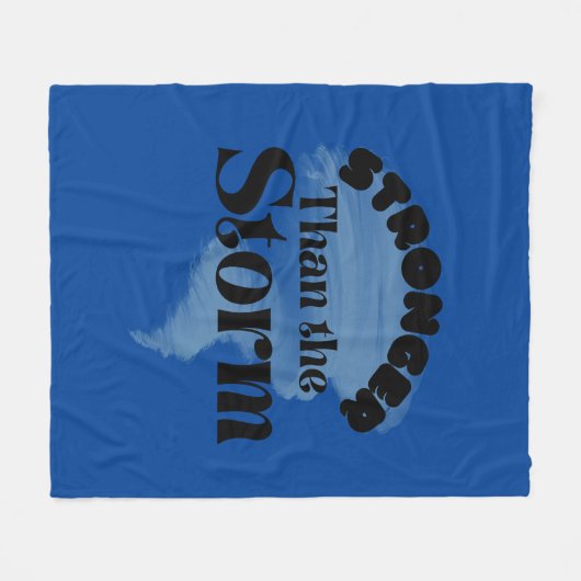 Strenger als der Sturm Fleecedecke (Vorderseite (Horizontal))