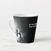 *Strength Through Struggle – Success Mindset Mug Milchtasse (Linke Ecke)