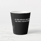 *Strength Through Struggle – Success Mindset Mug Milchtasse (Vorderseite)