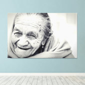Stretched Canvas Print - Ältere Frauen Foto Leinwanddruck (Insitu (Holzboden))