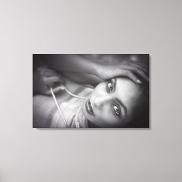 Stretched Canvas Print - Model Portrait Leinwanddruck
