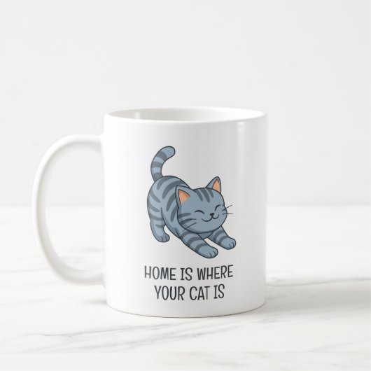 Stretching Grey Tabby Cat Custom Text Kaffeetasse (Links)