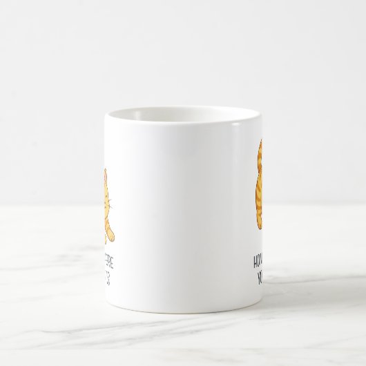 Stretching Orange Tabby Cat Custom Text Kaffeetasse (Mittel)