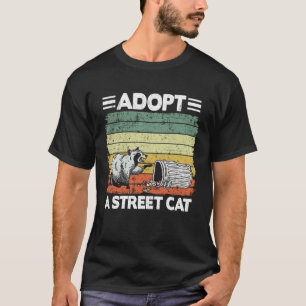 Streunende Katze Waschbär annehmen  2 T-Shirt