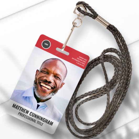 Strichcode des modernen Round-Logos für Mitarbeite Ausweis