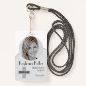 Strichcode-ID für das Foto mit schlichtem grauem K Ausweis (Vorderseite mit Schlüsselband)