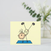 Strichfigur-Mädchen Doing Drehe Hemden und Geschen Postkarte (Stehend Vorderseite)