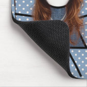 Strichfigur-Mädchen mit Sparkler auf Polka Dots Mousepad (Ecke)