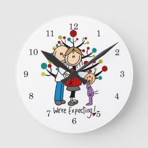Strichmännchen Expectant Elternmädchen Runde Wanduhr