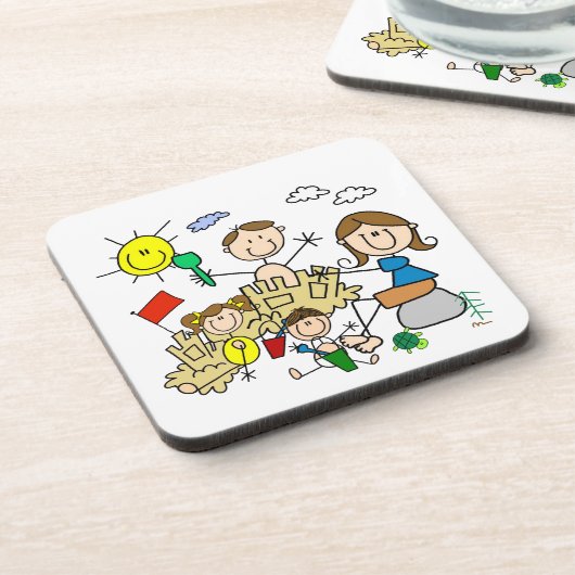 Strichmännchen-Familien-Strand-Spaß Getränkeuntersetzer (Linke Seite)