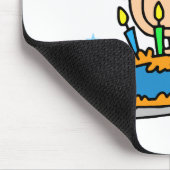 Strichmännchen-Junge mit Geburtstagskuchen-Geschen Mousepad (Ecke)