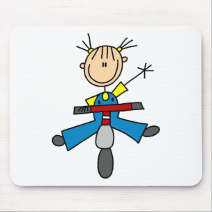 Strichmännchen-Mädchen fährt Roller Mousepad