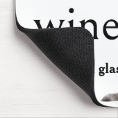 Strichmännchen-Mädchen mit Wein und Katze Mousepad (Ecke)