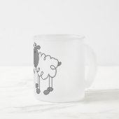 Strichmännchen-Schaf-T-Shirts und Geschenke Mattglastasse (VorderseiteRechts)