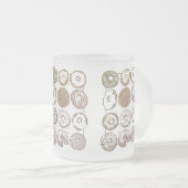 STRICK DOZEN DONUTS Mattierte Tasse (VorderseiteRechts)