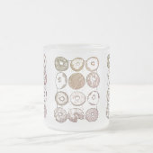 STRICK DOZEN DONUTS Mattierte Tasse (Mittel)
