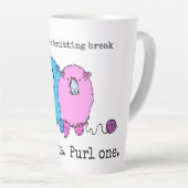 Strick eins purl ein niedliches Schaf personalisie Milchtasse (Rechte Ecke)