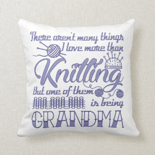 Strickende Großmutter Kissen