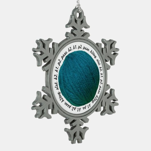 Strickgarn Ball Aquamarine Handwerkskunst Schneeflocken Zinn-Ornament (Links)