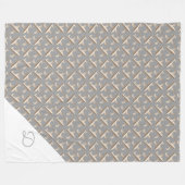 Strickte Lilie Muster Mit Monogramm Fleecedecke (Vorderseite (Horizontal))