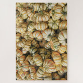 Strickte weiße Waren auf einem Markt Puzzle (Vertikal)