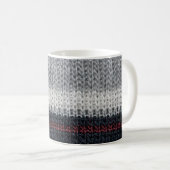 Strickwolle: rote, weiße Streifen. Kaffeetasse (VorderseiteRechts)