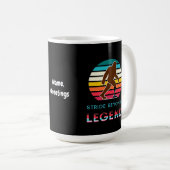 Stride Beyond Legend Sasquatch Amputierter Vintage Kaffeetasse (VorderseiteRechts)
