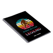 Stride Beyond Legend Sasquatch Amputierter Vintage Notizblock (Rechte Seite)