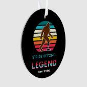 Stride Beyond Legend Sasquatch Amputierter Vintage Ornament (Vorderseite)