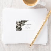 Striking Owl Bird Nature Custom Art Adressaufkleber (Insitu)