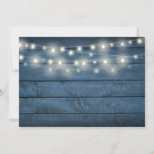 String Lights Blue Rustic Wood Foto Wedding Einladung (Rückseite)