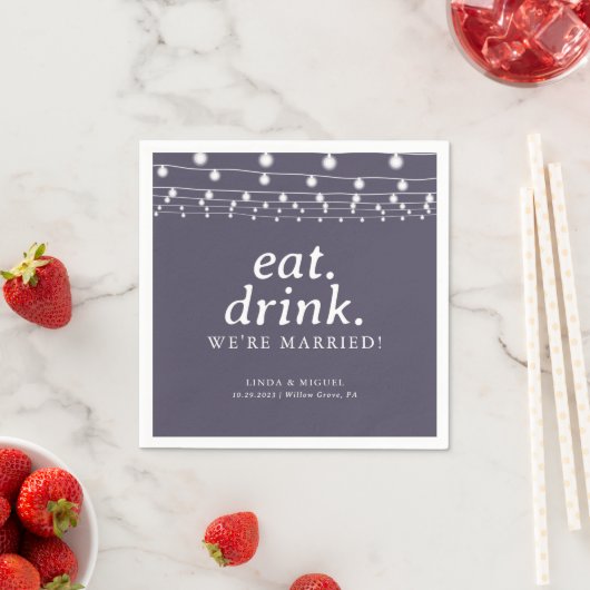String Lights Eat Drink Wir sind Verheiratet Hochz Serviette (Beispiel)