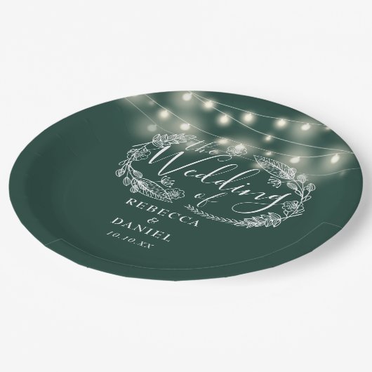 String Lights Floral Emerald Green Wedding Pappteller (Schrägansicht)