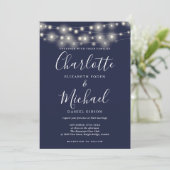String Lights Navy Blue Elegant Script Hochzeit Einladung (Stehend Vorderseite)