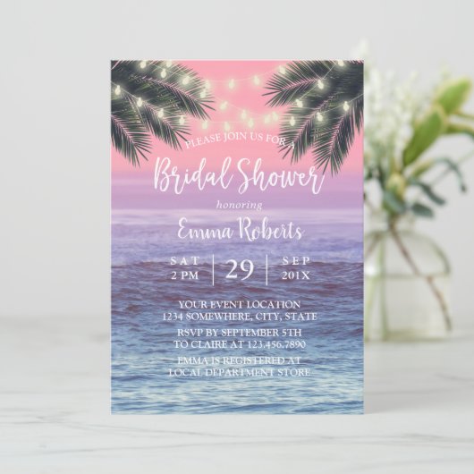 String Lights & Palm Tree Beach Brautparty Einladung (Stehend Vorderseite)