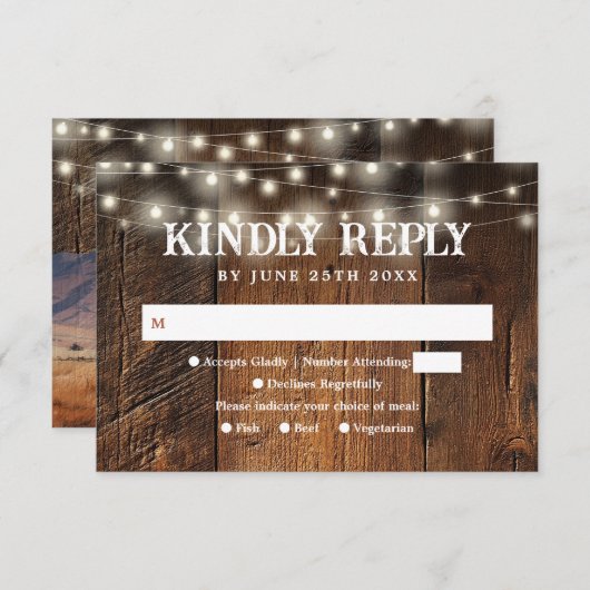 String Lights Rustic Barn Wood Western Wedding RSVP Karte (Vorne/Hinten)