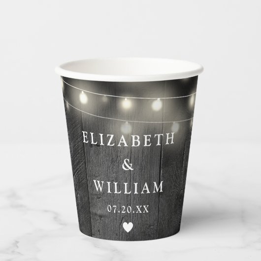 String Lights Rustic Black Wood Boho Barn Wedding Pappbecher (Vorderseite)