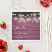 String Lights Rustic Burgundy Red Wood Script Serviette (Beispiel)
