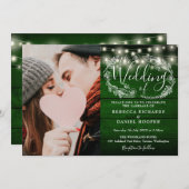 String Lights Rustic Green Wood Foto Wedding Einladung (Vorne/Hinten)