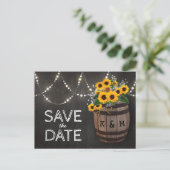 String Lights Rustic Sunflower Save the Date Ankündigungspostkarte (Stehend Vorderseite)