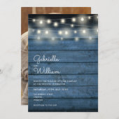 String Lights Rustic Wood Navy Blue Foto Wedding Einladung (Vorne/Hinten)