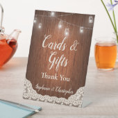 String Lights Rustic Wood Script Cards Geschenke Sockelschild (In Situ)