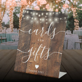 String Lights Rustic Wood Script Cards und Geschen Sockelschild