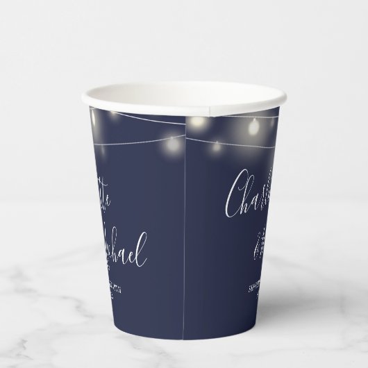 String Lights Signature Script Navy Blue Wedding Pappbecher (Rechts)