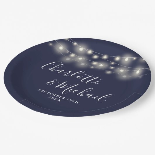 String Lights Signature Script Navy Blue Wedding Pappteller (Schrägansicht)