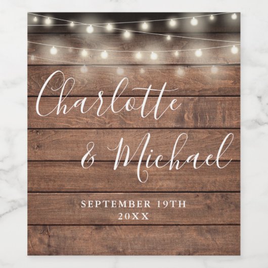 String Lights Signature Script Rustic Wood Wedding Weinetikett (Einzelnes Label)