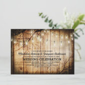 String Lights Tree Vintag Barn Wood Wedding Einladung (Stehend Vorderseite)