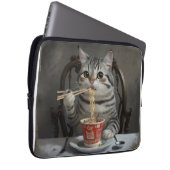 Striped Cat Spaß Cup Noodles Laptopschutzhülle (Vorne Rechts)