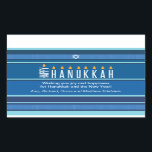 Striped Hanukka Candles Rechteckiger Aufkleber<br><div class="desc">Eine Menorah wird mit Typografie auf diesem gestreiften Hanukkah-Aufkleber gerendert. Das Wort "glücklich" dient auf seiner Seite als Shamash, während die anderen Buchstaben, die "Hanukkah" ausdrücken, als acht Hanukkah-Kerzen dienen. Der blau-tongestreifte Hintergrund erinnert an ein Tallicht. Fügen Sie unten eine persönliche Nachricht hinzu. Als Umschlag Aufkleber, als Geschenketikett oder als...</div>